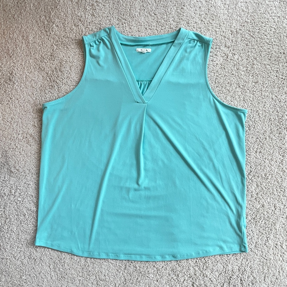 Maurices Teal Blue V-Cut Flowy Casual Lightweight Pastel Sleeveless Top Size 1X